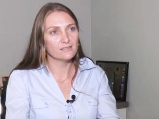 Prefeita do município São Francisco do Guaporé, Gislaine Clemente, a Lebrinha, filha do deputado estadual Lebrão.