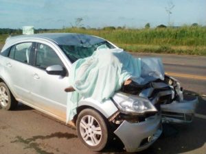 Mulher morre após se envolver em grave acidente na BR-364