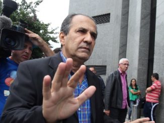 O pastor Silas Malafaia chega para depor na sede da Polícia Federal em São Paulo