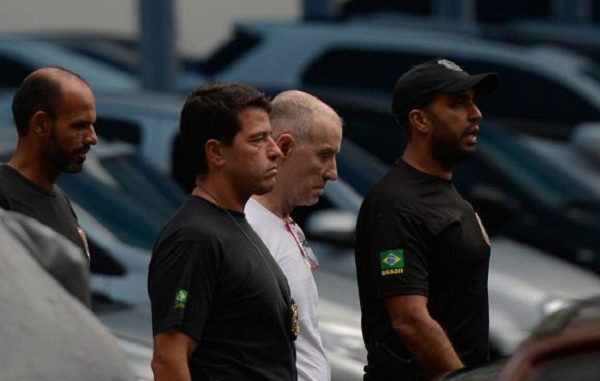 Empresário Eike Batista deixa a sede da PF, na região portuária do Rio, após depoimento na Delegacia de Combate ao Crime Organizado e Desvio de Recursos Fernando Frazão/Agência Brasil