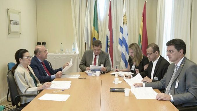 O Parlamento do Mercosul, que a deputada Marinha passa a integrar, reúne parlamentares da Argentina, Brasil, Paraguai e Uruguai com objetivo de legislar sobre matéria de interesse comum à integração regional.