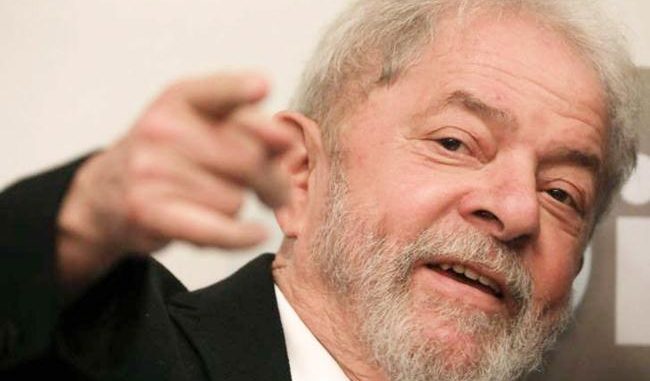 Para especialistas, não há ilegalidade em Lula ser comentarista da Copa do Mundo na TV