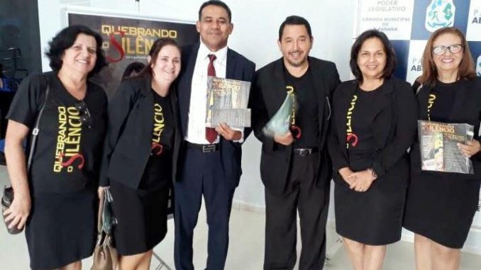 Vereador Lorenil com membros da Igreja Adventista e a líder do Ministério da Mulher da Associação Adventista no Sul de Rondônia, Lucilene Araújo.