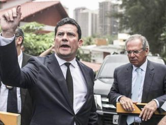 O juiz Sergio Moro e o futuro ministro da Economia, Paulo Guedes, no Rio de Janeiro - EFE/Antonio Lacerda/Direitos reservados