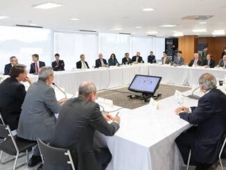 Governo Bolsonaro entrega vídeo de reunião