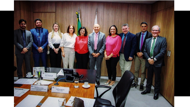 Confúcio Moura coordena visita de gestores de saúde de Rondônia em reunião com a Ministra da Saúde