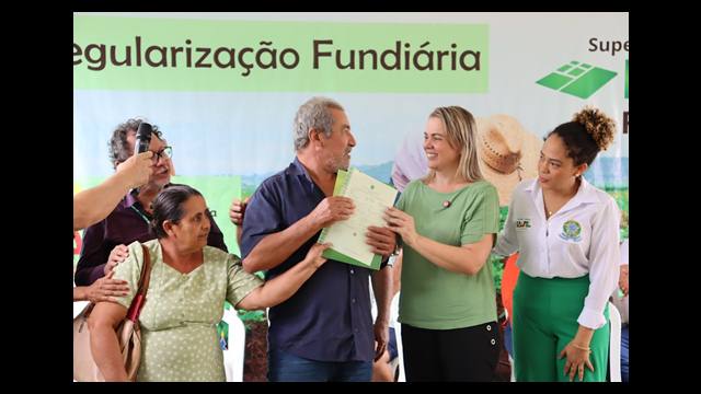 Cláudia de Jesus lidera regularização fundiária história em Ji-Paraná