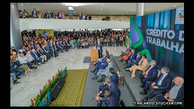 clt consignado emprestimo Programa lançado pelo governo começa em 21 de março.