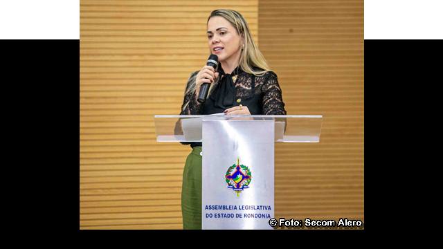 claudia homenagem medicos Médicos hematologistas serão homenageados pela deputada Cláudia de Jesus