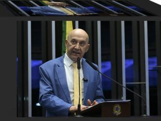 Confúcio Moura cobra urgência e ação real na alfabetização infantil